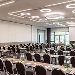 Radisson Blu Conference Hotel, Hotel