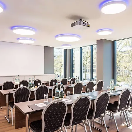 Radisson Blu Conference Hotel, 酒店 4*
