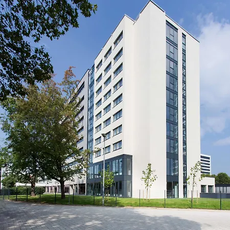 Hotel Radisson Blu Conference Hotel, 4*