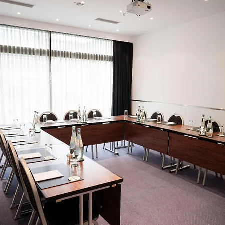 Radisson Blu Conference Hotel, 4*