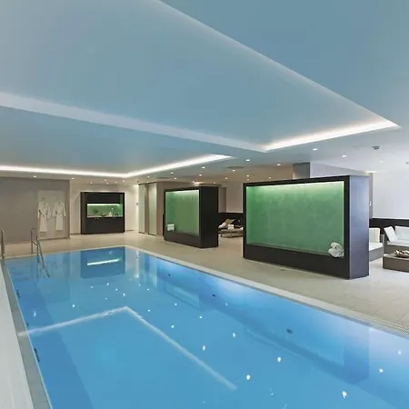 Radisson Blu Conference Hotel, 4*