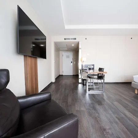 Ξενοδοχείο Radisson Blu Conference Hotel, 4*