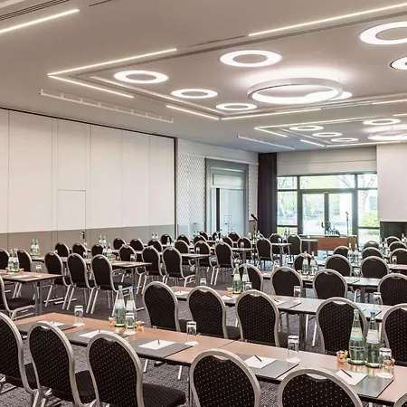 Radisson Blu Conference Hotel, Hotell