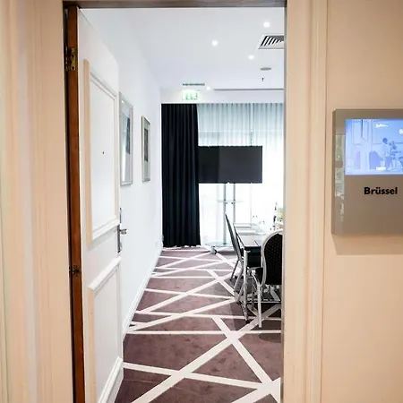 Radisson Blu Conference Hotel, Hotel