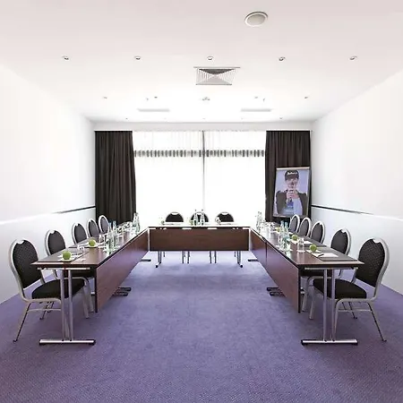 Hotel Radisson Blu Conference Hotel, 4*