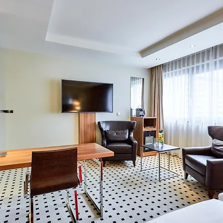 Radisson Blu Conference Hotel, 4*