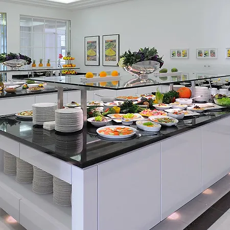 Ξενοδοχείο Radisson Blu Conference Hotel, 4*