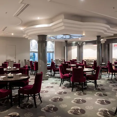 Radisson Blu Conference Hotel, Szálloda 4*