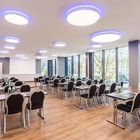 Radisson Blu Conference Hotel, Hotel