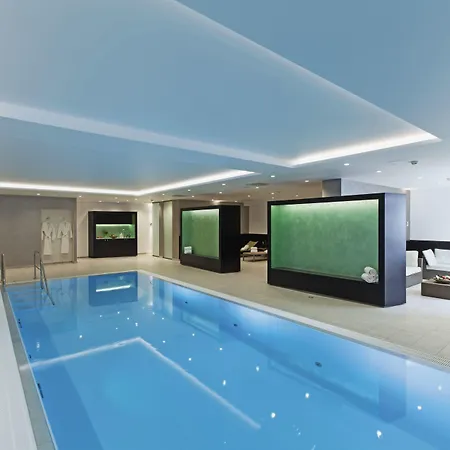 Radisson Blu Conference Hotel, Hotel