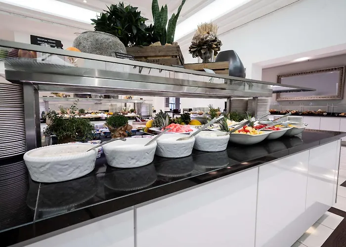 Ξενοδοχείο Radisson Blu Conference Hotel, 4*